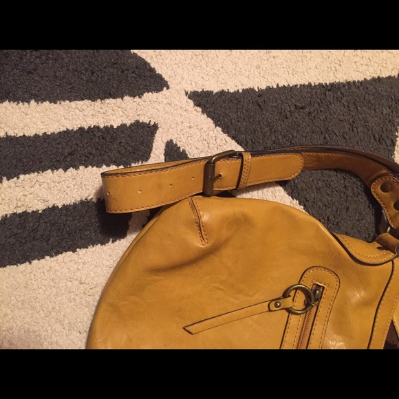 Liz & Co. Leather Cross body purse - Picture 6 of 8